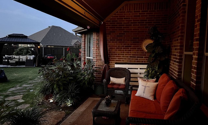 South Arlington House | Sports Fans - 15 min. from Dallas Cowboy Stadium and Six-Flags theme park