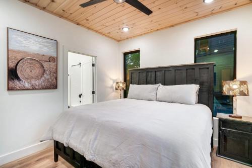 Sevierville House | Spring Splash Retreat - Pool Hot Tub & Games