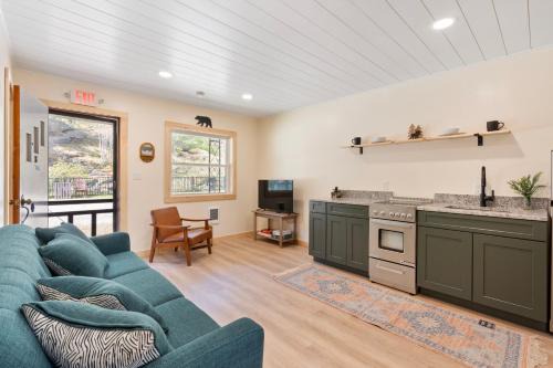 Holderness House | Squam waterfront 2 bed 2 bath (Suite 9)