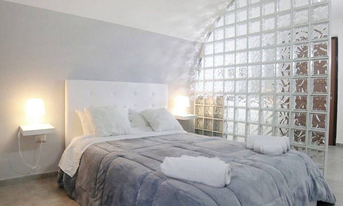Quartieri Spagnoli House | St. Anne House