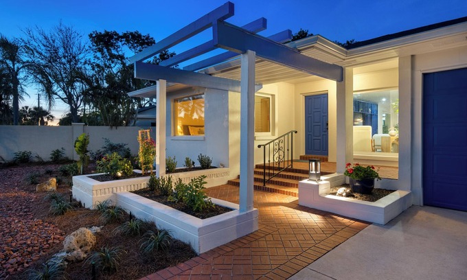 Sarasota House | St Armands Mid Century Rad Pad with Pool