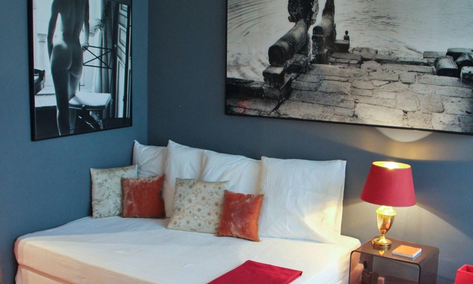 Saint-Thomas-d'Aquin Apartment | St Germain des Pres -10 minutes from Musée du Louvre and Jardin des Tuileries