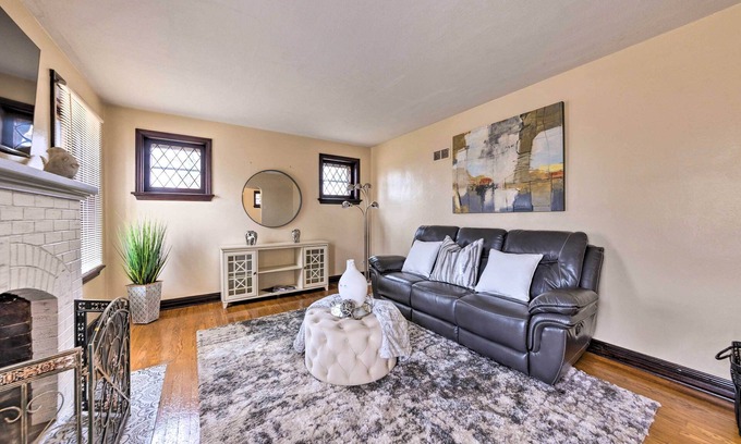 Bel-Nor House | St Louis Vacation Rental 4 Mi to Airport!