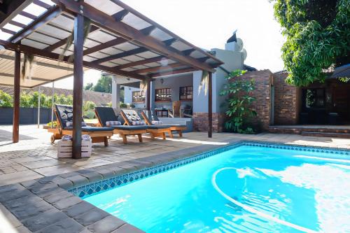 St. Lucia House | St Lucia Livingston Lodge
