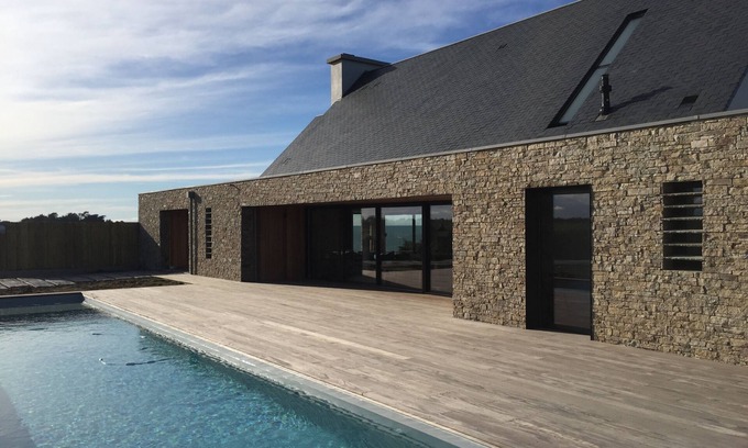 Cancale House | St-Malo/Cancale, new house with pisc. heated, Hammam & Jacuzzi, 100% sea view