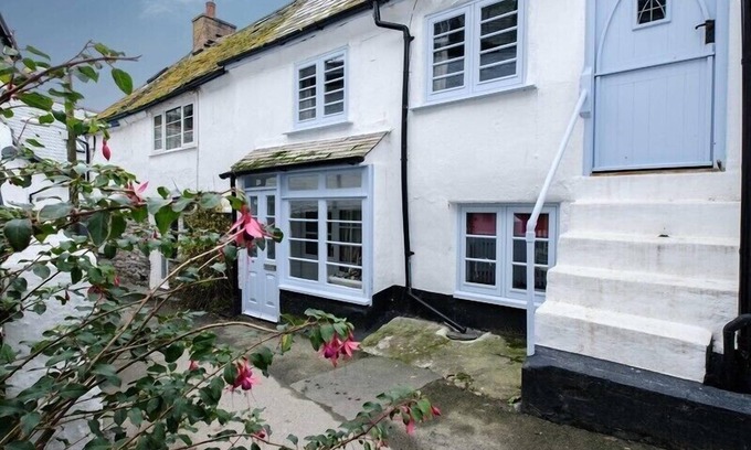 Port Isaac House | ST SAMSON, pet friendly, character holiday cottage in Port Isaac