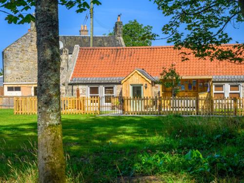 St. Andrews House | Stable Cottage
