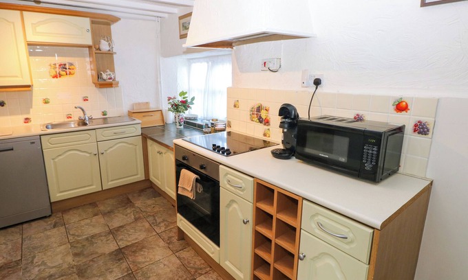 Haverfordwest Cottage | Stable Cottage