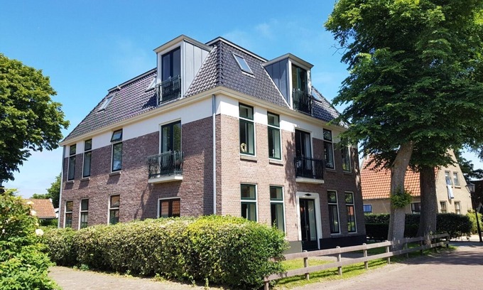 Nes Apartment | Staetige Dames 2, a spacious apartment (second floor) in the centre of Nes.