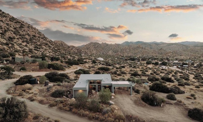 Pioneertown House | Stairway To Heaven By The Cohost Company