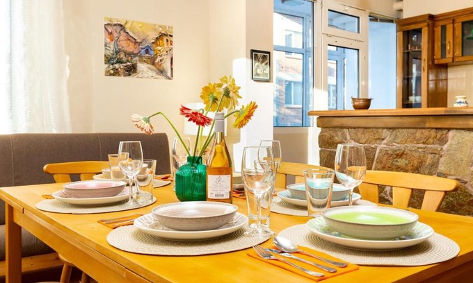 Plovdiv Center Apartment | Stancho's House 3BR apartment close to OLD TOWN & KAPANA district