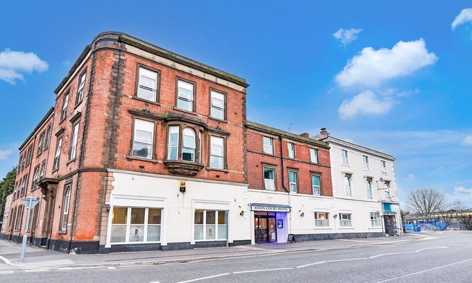 Derby Apartment | Standard Family of 3 Room