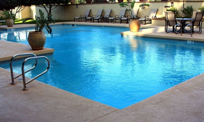 Phoenix Hotel | Standard King at Crowne Plaza Phoenix Airport - Dog-friendly & Free Shuttle