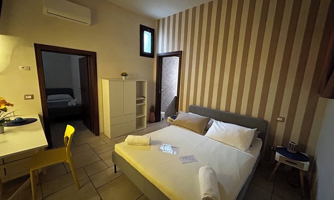 Pulsano House | Standard Room for 1-4 Guests – Comfortable Stay in Pulsano Historic Center