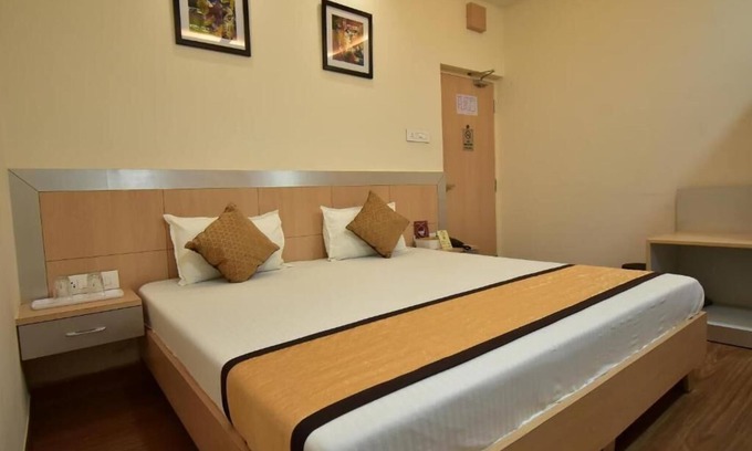 New Delhi Hotel | Standard Single Room 3 - Hotel Ramida Suites At Delhi Airportnn