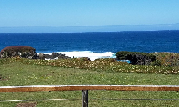 Fort Bragg Cottage | Star House Lodge - Ocean Front Timbered Lodge