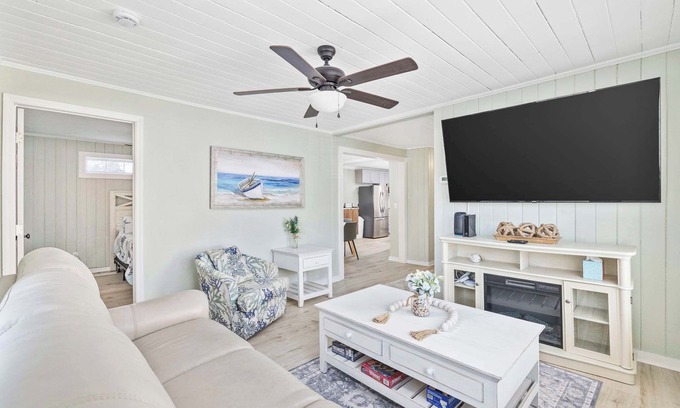 Garden City Villa | Starfish Retreat 3/2 By Beach Star