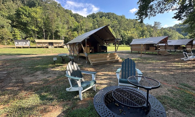 Newport RV Rental | Stargazing Paradise: Luxury Tents Await|Pet-Friendly