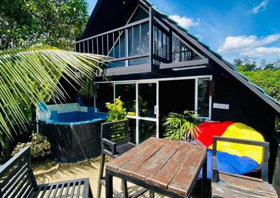 Akmeemana Villa | Starry Nights at Pale's Villa Cozy A-Frame Caban