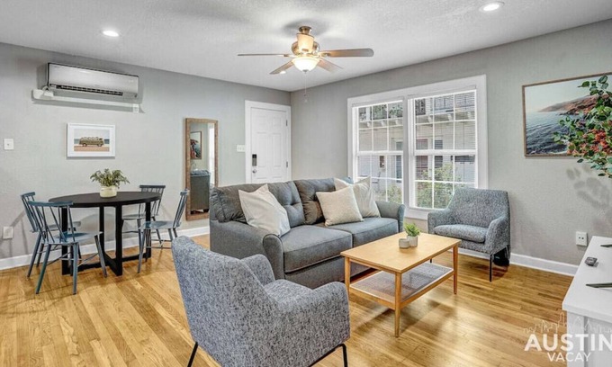 Westfield Apartment | Stay Cute And Cool! 4 Minutes From Deep Eddy Pool