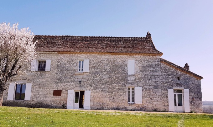 Cuneges House | Stay in 400yrs old Château overlooking vineyards amidst wildlife and tranquility