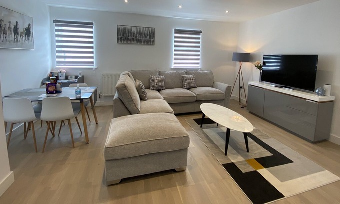 Truro Apartment | Stay in style in the heart of the Cathedral City- Truro