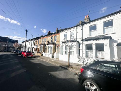 Tooting House | Stay In Tooting