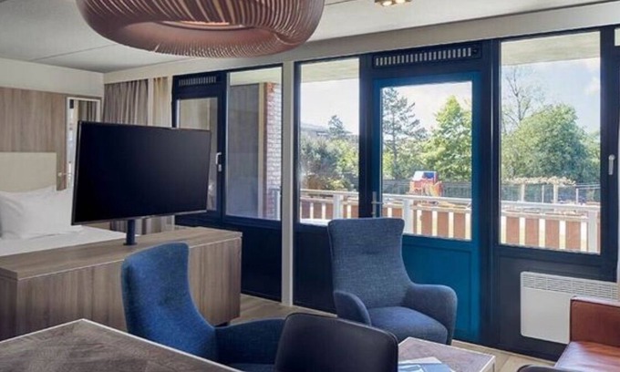 Nes Hotel | Stay on Ameland Near Beach – Hotel Comfort, Dining & Nature Walks - 4 Units