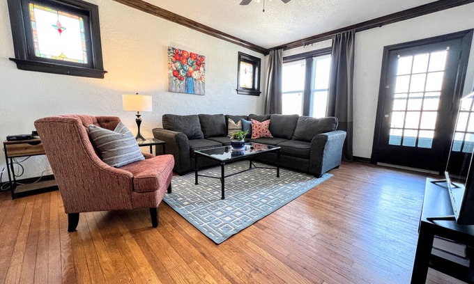 St. Louis Apartment | Stay STL-Extended Stay-Balcony-Fenced Yard-Pets