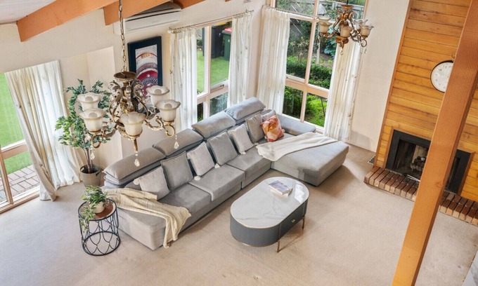 Wheelers Hill House | StayAU Spacious Garden Stunning 5BRM Home Wheelers Hill