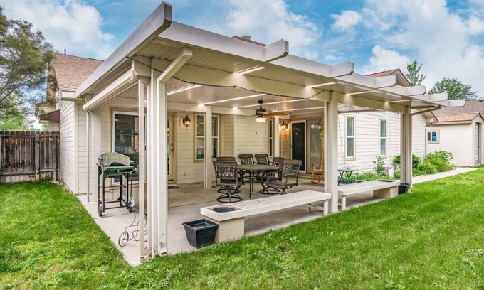 Meridian House | #StayInMyDistrict Meridian Single Level