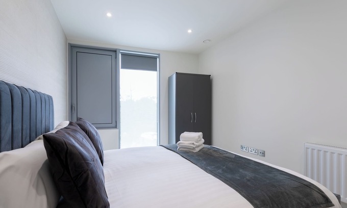 Stratford and New Town Apartment | StayInn Stratford