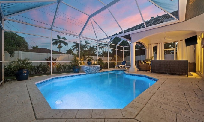Naples Park House | StayNaples: Screened, Heated Private Pool, w/Outdoor Seats near Vanderbilt Beach
