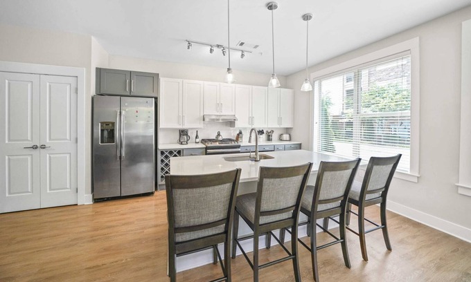Charlotte Condo | StaysByWalker 3BR Waverly - WiFi/King Beds/Gym ADA