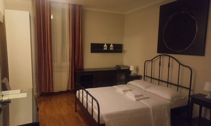 Rione II Trevi Apartment | Stefano House Apartment Trevi Fountain