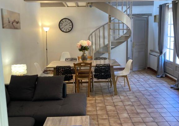 Dieppe House | Stella maris