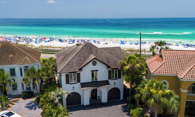 Avalon Beach Estates House | Stellar Beach Views Pool Bikes! Pet Friendly! Fall and Holiday Availability!