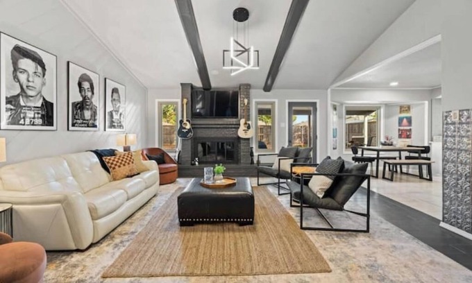 Lubbock House | Stellar home in NW Lubbock: Well designed with Pool, Putting Green and Fire Pit