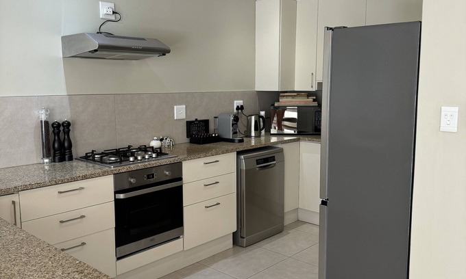 Stellenbosch Central House | Stellenbosch Centre - Luxury Townhouse in Dorpstraat