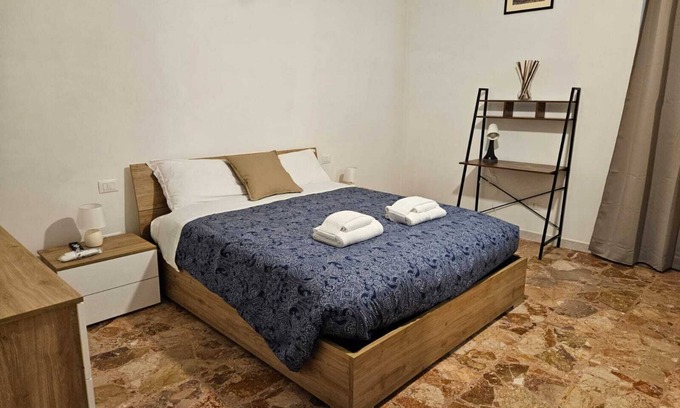 Salario House | Stendardi's House - Stanza 2 Bagno Esterno
