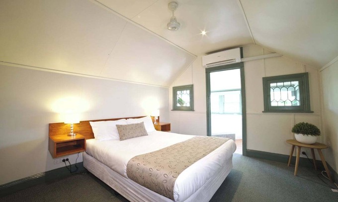 Soldiers Hill Apartment | Step into a cozy and practical 2 bedroom apartment, thoughtfully designed for a comfortable stay.