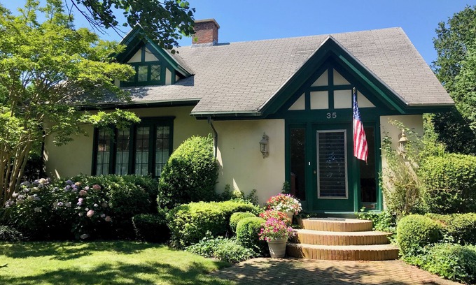 Village of Southampton House | Steps away from Southampton Village Main Street