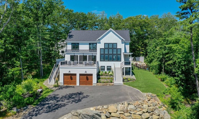 Ogunquit House | Steps Away from the Beach and Downtown!