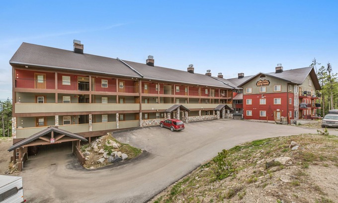 Big White Ski Resort Condo | Steps from Perfection run.