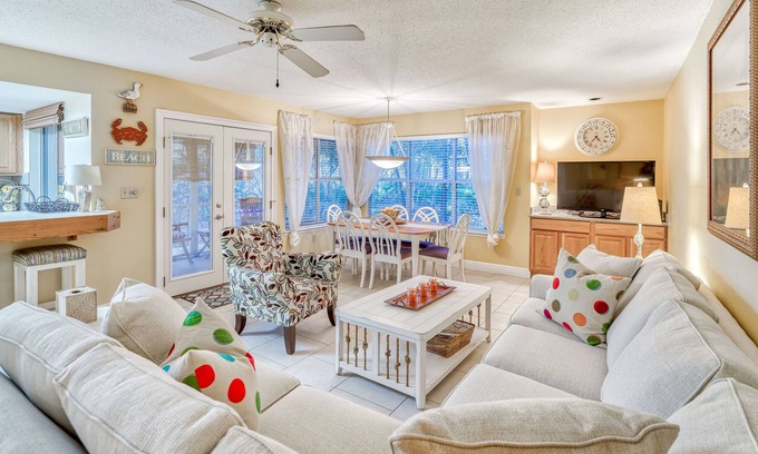 Gulf Pines Condo | Steps from Pool, screened porch, close walk to beach, self check-in