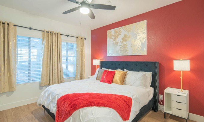 North Scottsdale Condo | Steps from TPC Scottsdale | Free Parking | Pool