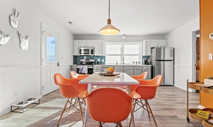 Crescent Beach Apartment | Steps to Beach 2BR 2BA Beach Nest #2