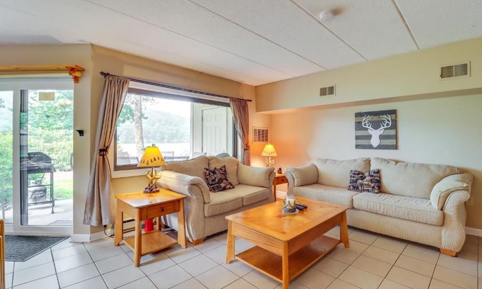 Lake Harmony Apartment | Steps to Shore Scenic Big Boulder Lake Condo!