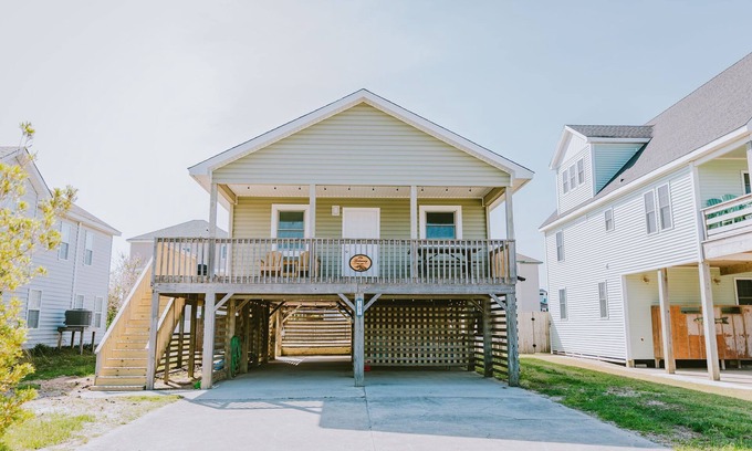 Kill Devil Hills House | Steps to the Beach! Renovated 2021! Hot Tub! Minutes to Grocery Stores & Dining!
