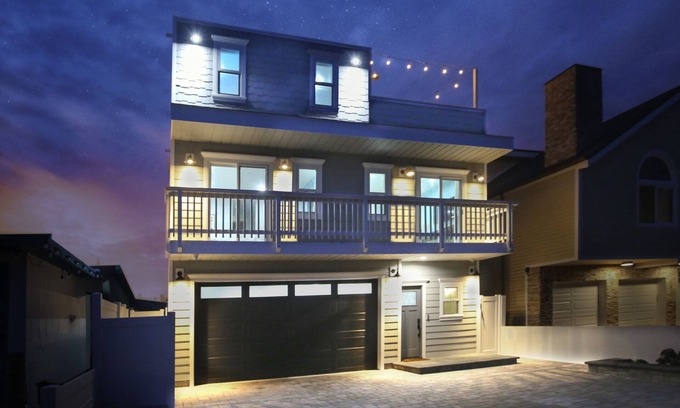 Silver Strand House | Steps2Beach: Game Room, Roof Deck & Firepit, Ensuite BRs, Family & Pet Friendly
